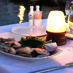 Velena Hotel *