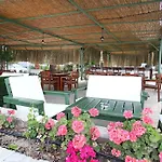 Velena Hotel *