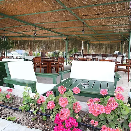 Velena Hotel *